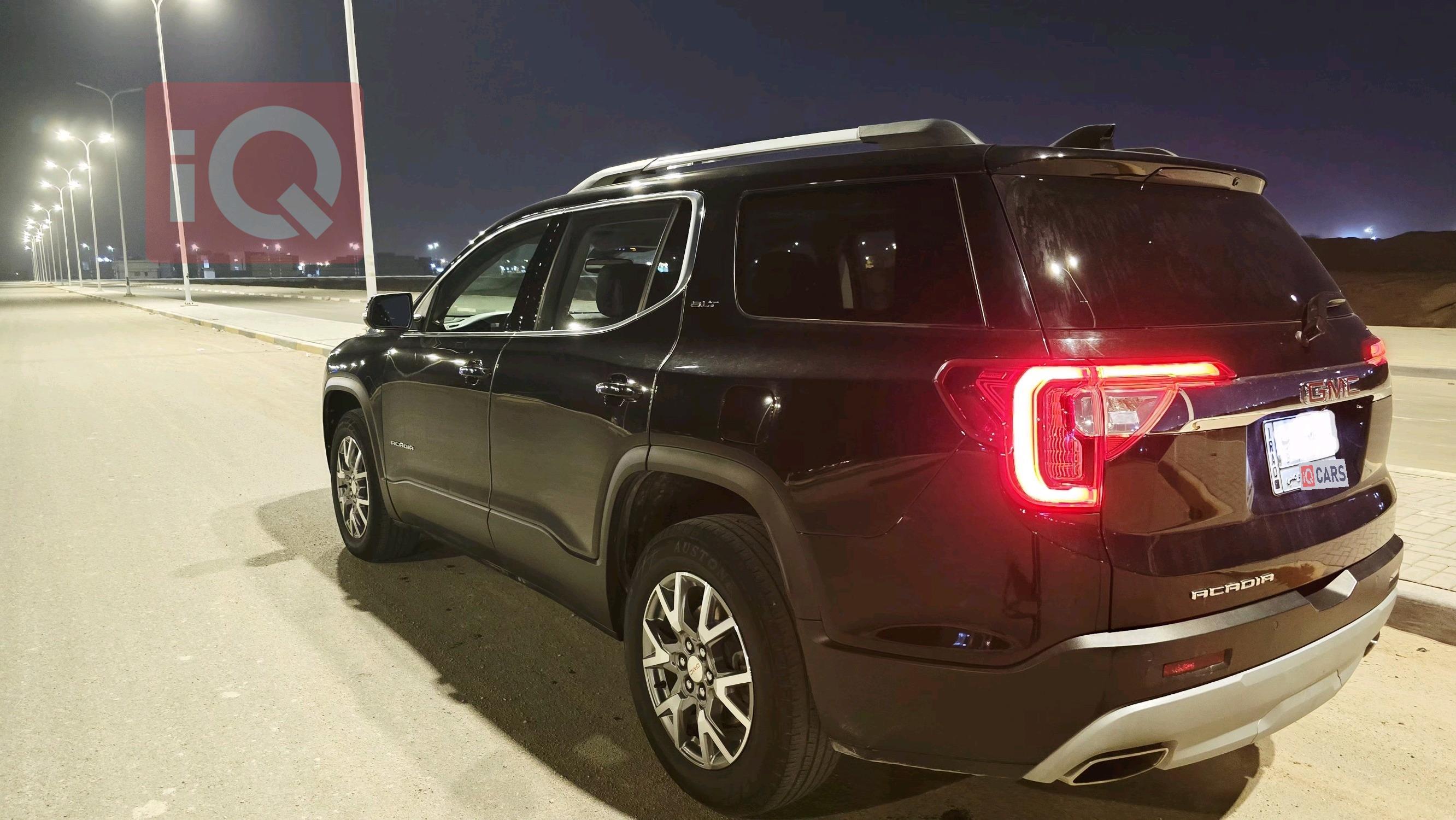 GMC Acadia